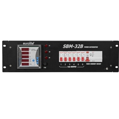 Distribuidor de energia elétrico Eurolite SBM-32B preto com botões vermelhos e display.