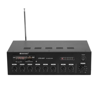 Amplificador preto QTX CP4-40P com botões e antena