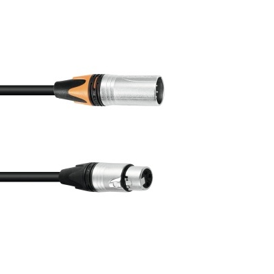 Cabo de áudio com conectores XLR macho e fêmea sobre fundo branco