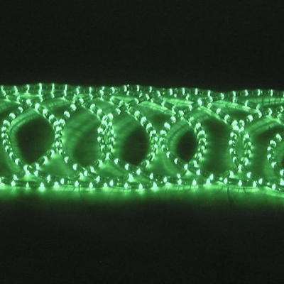 Corda luminosa LED verde em fundo preto