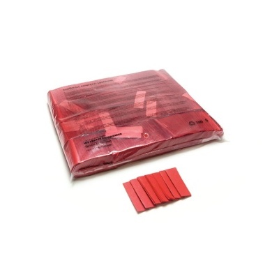 Pacote de etiquetas vermelhas embaladas em plástico com algumas etiquetas soltas sobre fundo branco