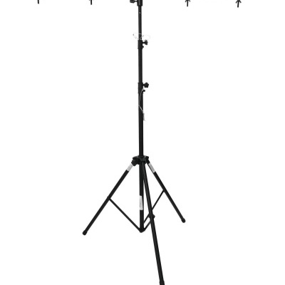 Suporte de luz preto metálico com tripé e ganchos numa barra horizontal