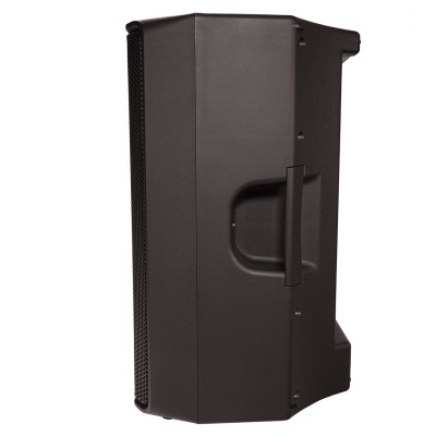 Coluna de som profissional preta vista lateral com pega e grelha metálica