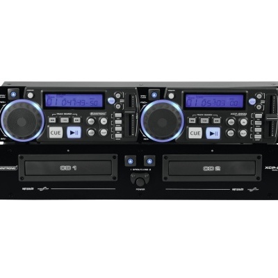 Sistema de DJ profissional DBX com dois leitores de CD em caixa preta