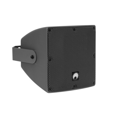 Coluna de som preta com suporte de fixação