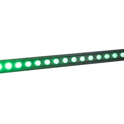 Barra LED preta com luzes verdes acesas