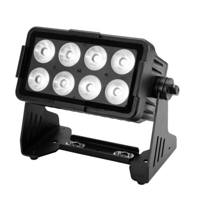 Luz LED retangular preta com oito lentes brancas e suporte ajustável em metal preto