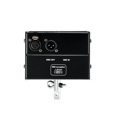 Equipamento eletrónico preto com ligações DMX e suporte metálico