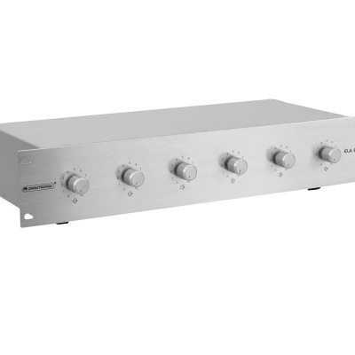 Amplificador de áudio cinza com botões e texto no painel frontal