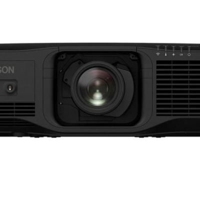 Projetor preto Epson com lente central e ventilação