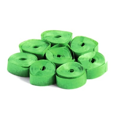 Nove rolos de fita adesiva verdes empilhados em fundo branco