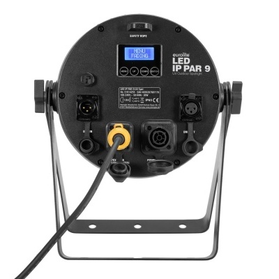 Parte traseira de luz de palco LED preta com ecrã digital e cabos conectados