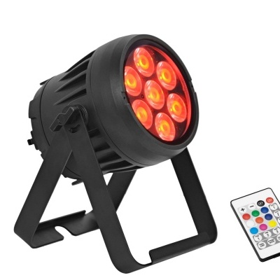 Refletor LED preto com sete luzes vermelhas e comando remoto colorido
