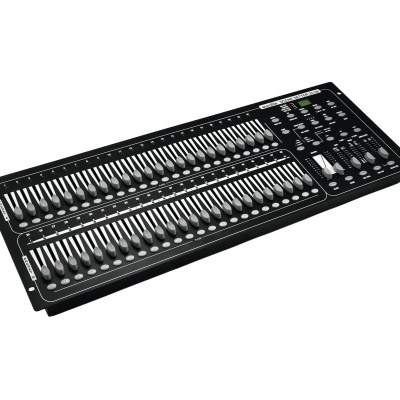 Painel de controlo de iluminação profissional com botões e sliders tácteis brancos numa caixa preta