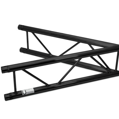 Estrutura tridimensional triangular tubular metálica preta com ligações cruzadas