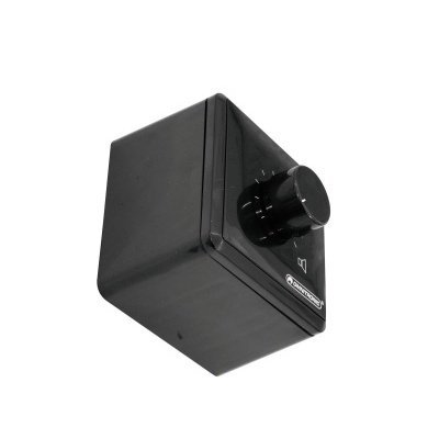 Dispositivo preto quadrado com botão giratório e texto 'Dimmer' na frente