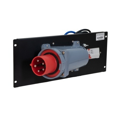 Tomada industrial azul e vermelha numa placa preta