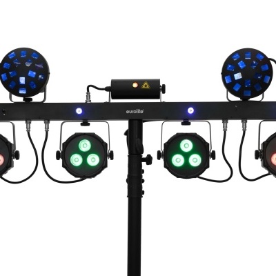 Sistema de iluminação LED para eventos com refletores coloridos em estrutura metálica preta
