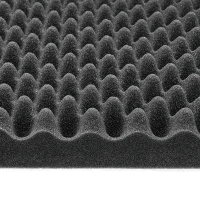 Espuma acústica preta ondulada com textura em relevo