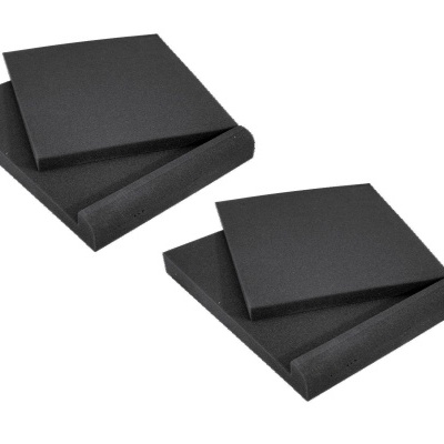 Conjunto de quatro almofadas pretas retangulares