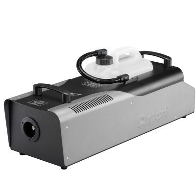 máquina de fumo Prastof cinza e preto com depósito branco e mangueira preta