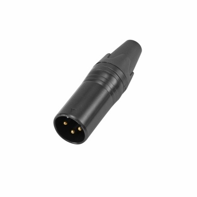 conector XLR macho preto com três pinos em fundo branco