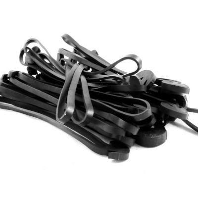 Abraçadeiras de cabos pretas empilhadas