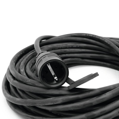 Extensão elétrica preta com ficha redonda de três pinos