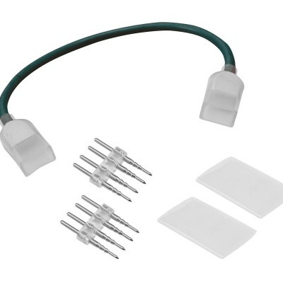 Conjunto de acessórios eletrónicos com cabo, pinos e peças planas em fundo branco