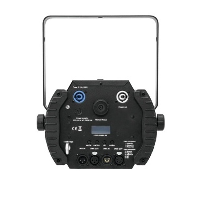 Parte traseira de dispositivo eletrónico preto com conexões e suporte metálico