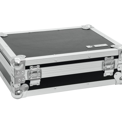 Mala de transporte preta com estrutura metálica prateada