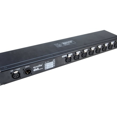 Extensão de palco metálica preta com conectores XLR e etiquetas em fundo branco