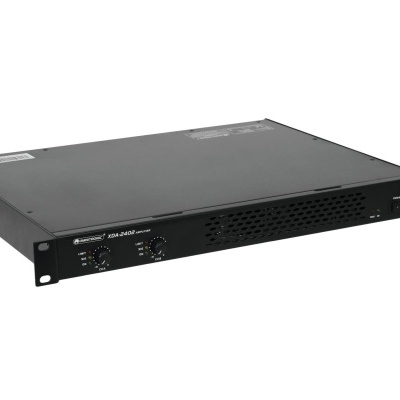 Amplificador de áudio RCA RAD 4500 preto em formato rack 19 polegadas