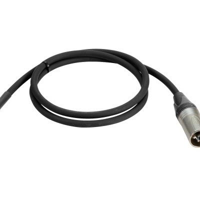 Cabo preto com conetor XLR macho metálico e fios expostos