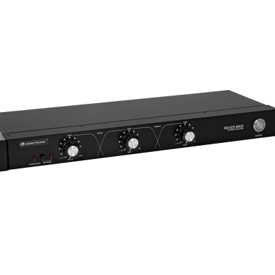 Amplificador preto de áudio com botões e indicador luminoso