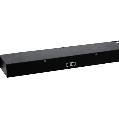 Equipamento de rede preto com duas portas Ethernet para montagem em rack