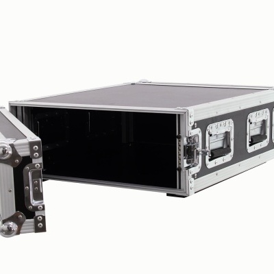 Estojo de transporte preto com acabamentos em metal prateado aberto