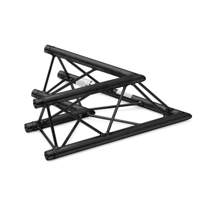 Estrutura metálica triangular preta com reforços em barras