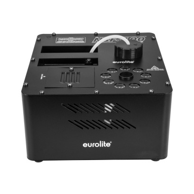 máquina de fumaça preta Eurolite com botões e alavancas no topo