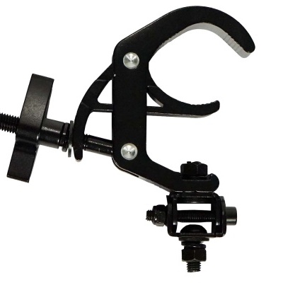 Grampo metálico preto com ajuste por parafuso