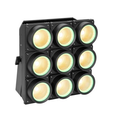 Projetor LED quadrado com 9 lâmpadas circulares em fundo branco