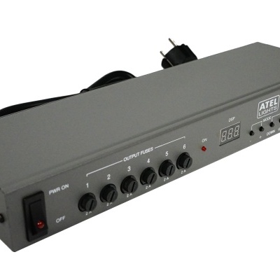 Dispositivo eletrónico cinza com botões rotativos e LEDs indicadores