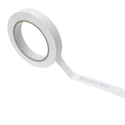 Rolo de fita adesiva branca com texto azul