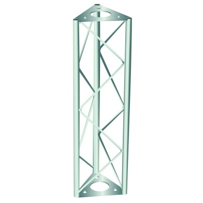 Estrutura metálica prateada com padrão triangular em fundo branco