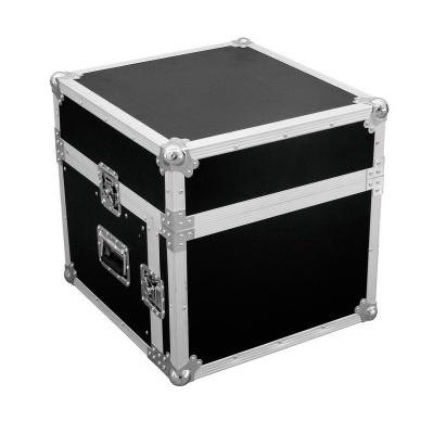 Caixa de transporte preta com estrutura metálica prateada