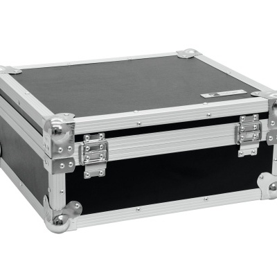 Case rígido preto com estrutura metálica prateada e fecho