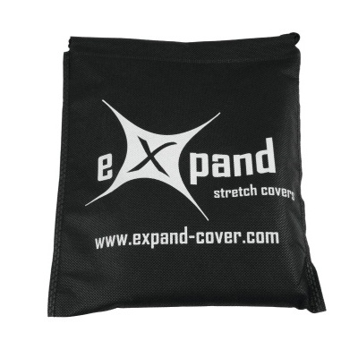 Capa elástica preta com texto branco da marca expand