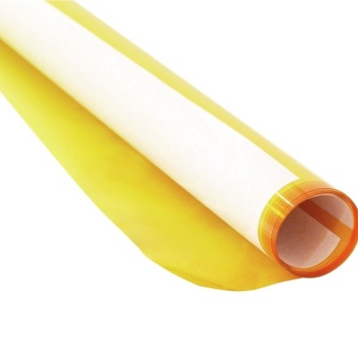 Rolo de película amarela translúcida com borda laranja