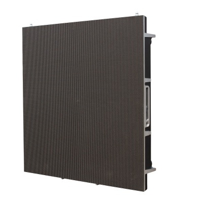 Painel LED preto com estrutura metálica lateral cinza