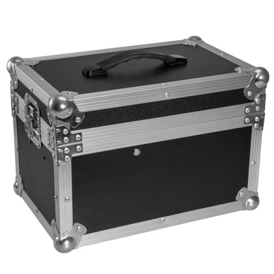 Mala de transporte preta com estrutura metálica prateada e pega preta